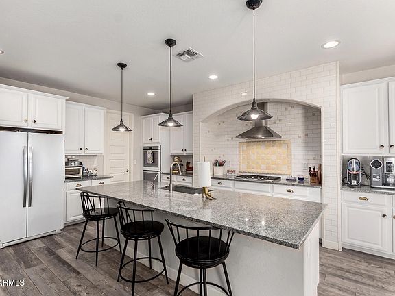 2nd image of 4167 E SIERRA MADRE Avenue