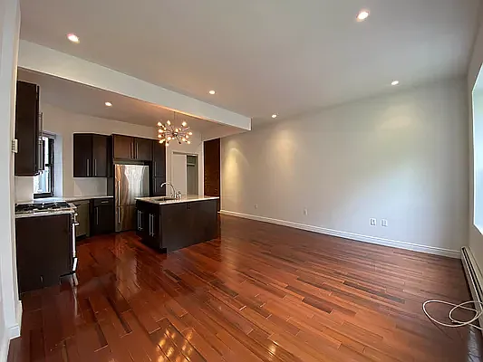 Rented by Portman Realty Corp | media 2