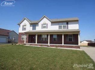 1330 Blue Heron Dr, Grand Blanc, MI 48439