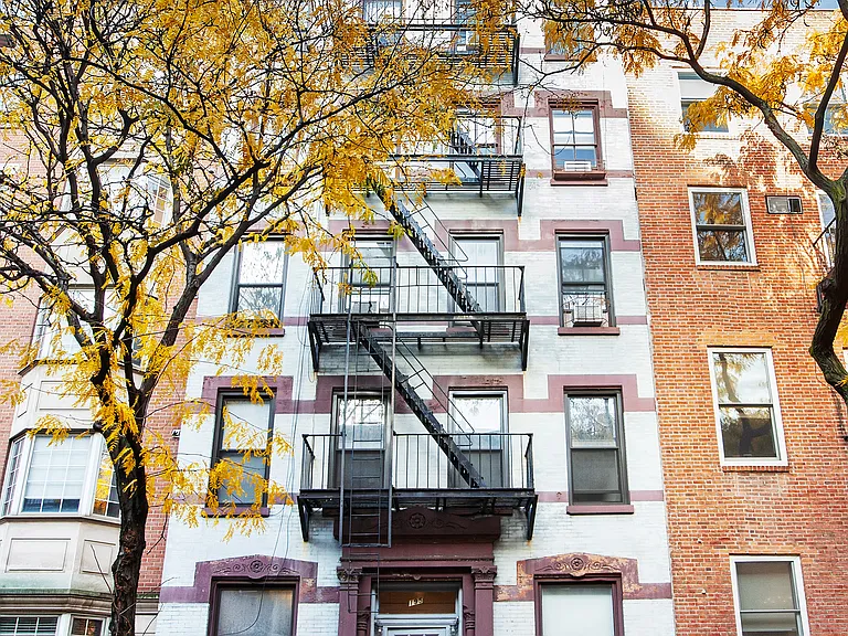 195 Prince St #3F — Photo 6
