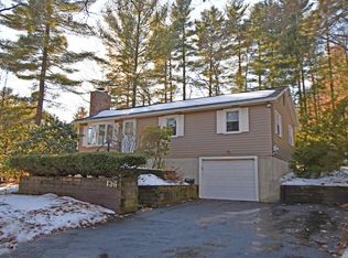 136 Strong St, Easthampton, MA 01027