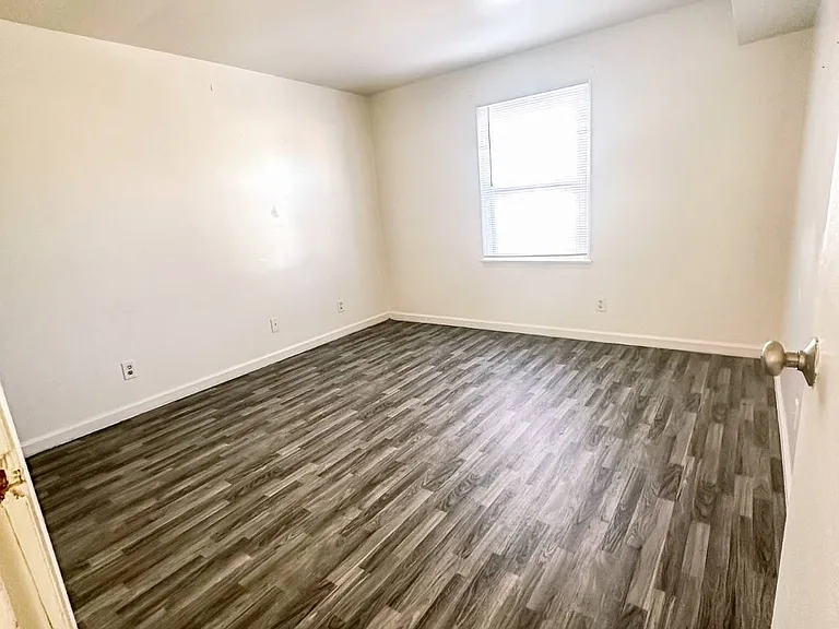 901 Leawood Dr — Photo 6