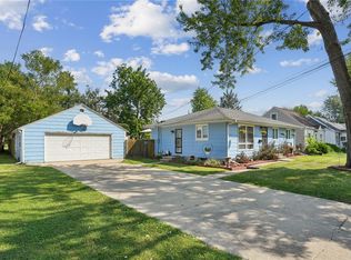 1290 34th St NE, Cedar Rapids, IA 52402