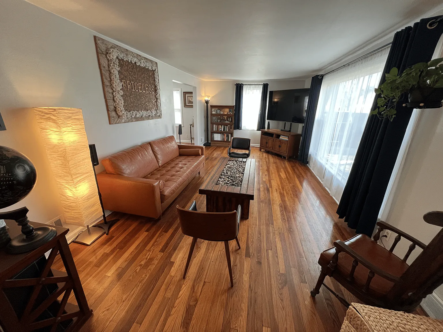 2 bed, 1.5 bath, 1377 sqft, $1,990 — Photo 2