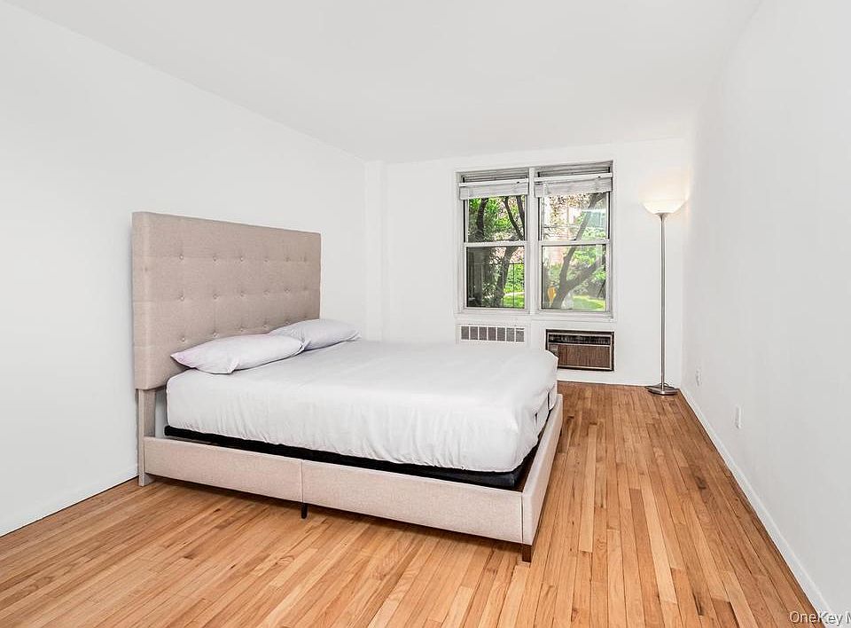 1st image of 2736 Independence Avenue #2E