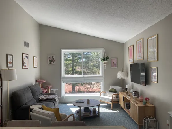 876 Halifax Dr, Warwick, RI 02886