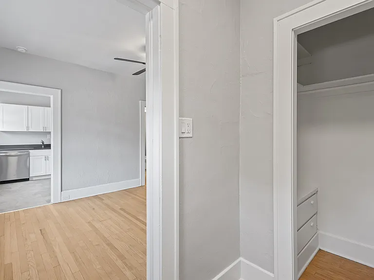1027 Washington Street — Photo 18
