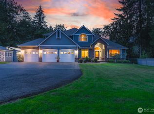 1122 36th Ave NE, Olympia, WA 98506