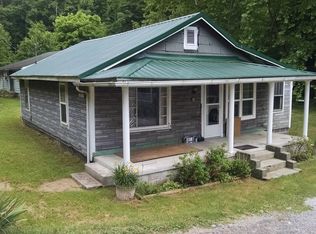 10725 Right Fork Rd, Pound, VA 24279