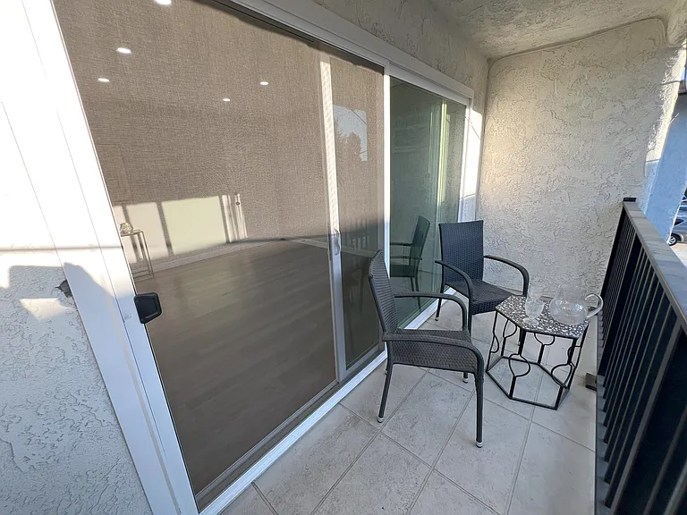 Estrellita Arms Apartments — Photo 17