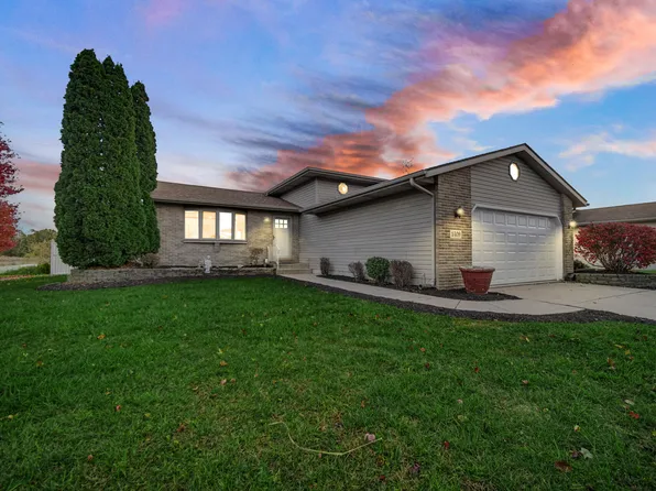 1409 Independence Dr, Hobart, IN 46342