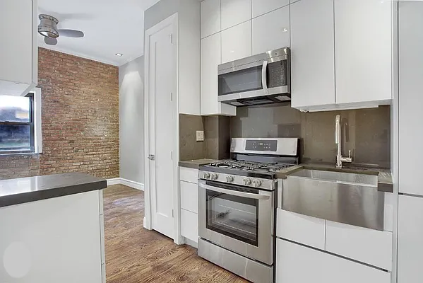 Rented by Avenues Real Estate | media 1