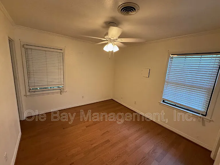 702 Ynestra Dr — Photo 6