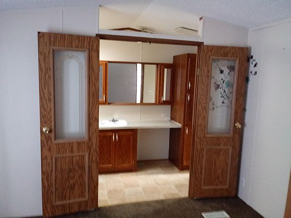 5th image of 47 Hosner Dr
