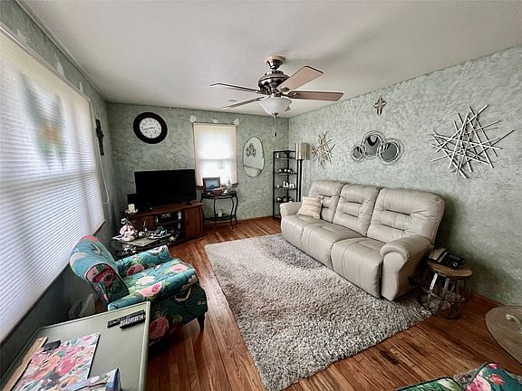 5th image of 2936 Rudolph Ave