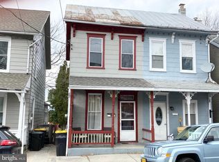 317 W High St, Womelsdorf, PA 19567