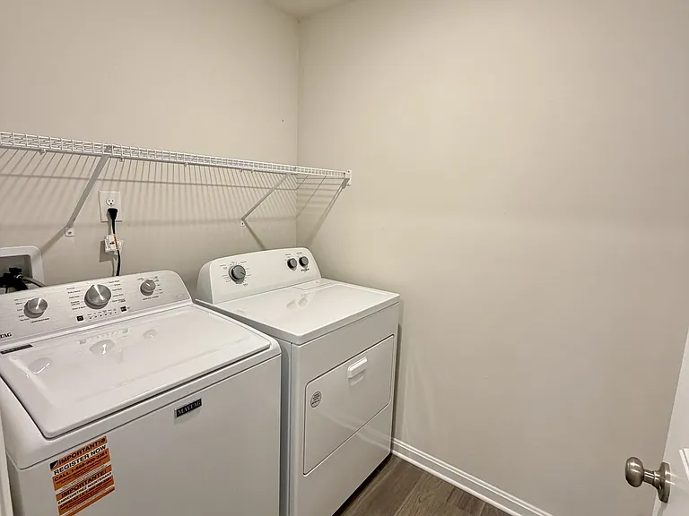 633 Currant Cir — Photo 31
