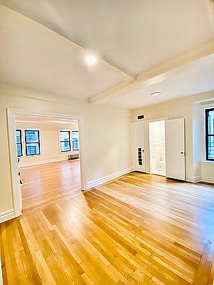 4th image of 111 E 80th St APT 3C