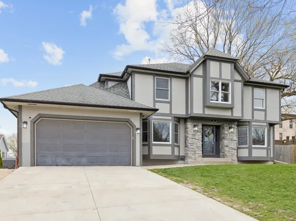 741 Oak Manor Dr, Marengo, IL 60152