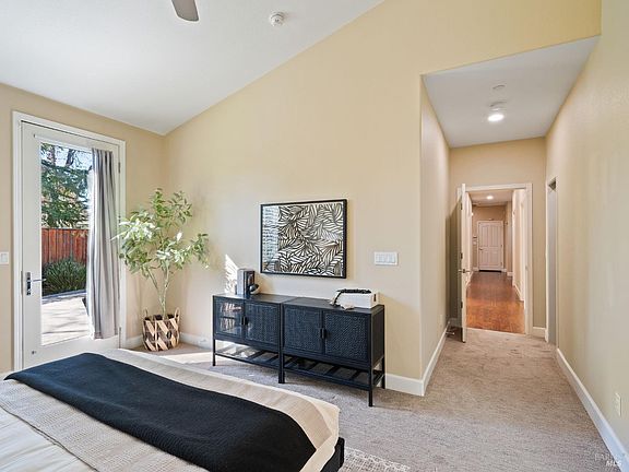 4th image of 1924 Northfield Drive