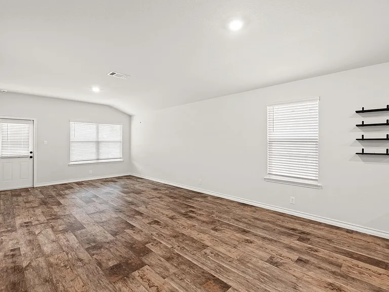 165 Kakapo Dr — Photo 7