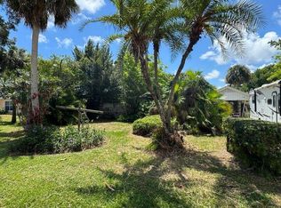 2825 1st Ln, Vero Beach, FL 32968