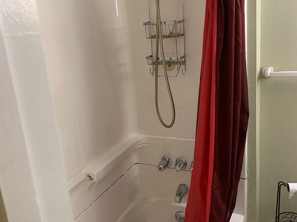 2nd image of 8009 101st Ave