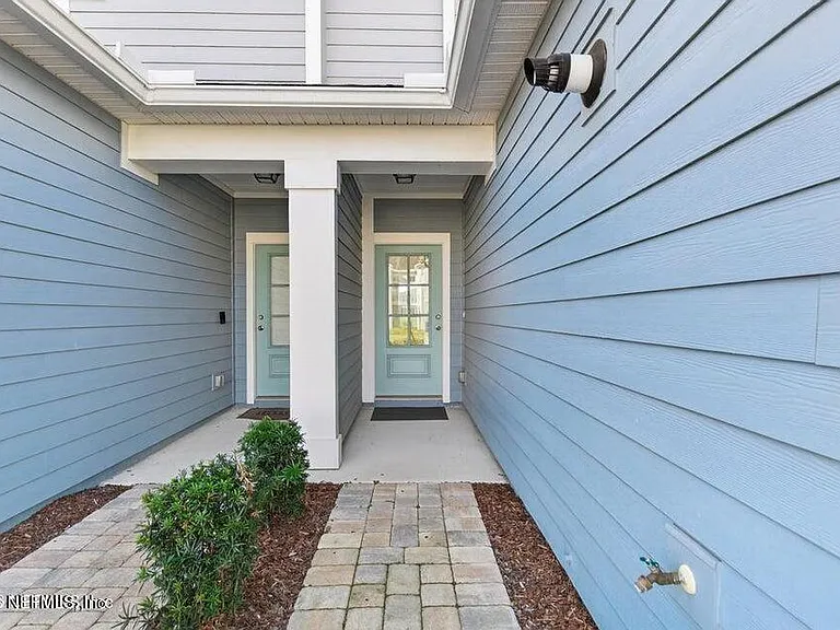 260 Brandon Lakes Dr — Photo 8