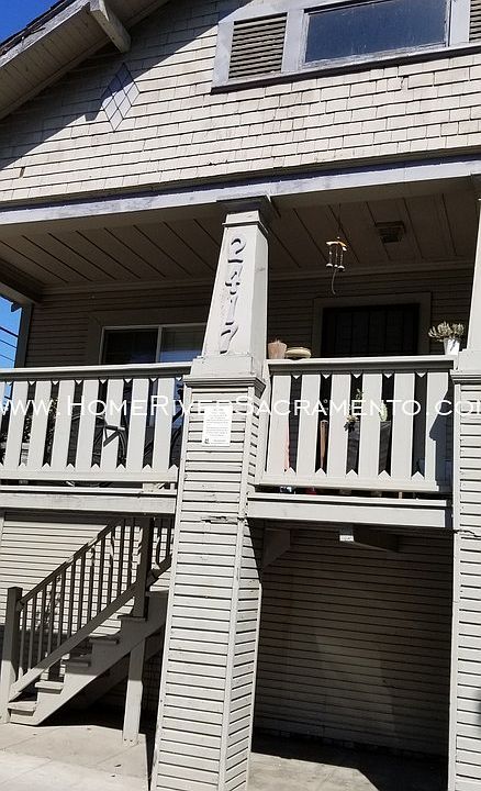 2nd image of 2417 18th St APT B