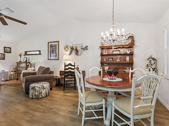 4th image of 27110 Racquet Cir