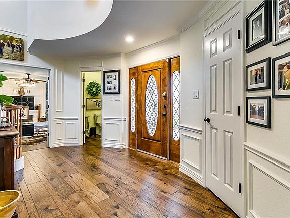 3rd image of 637 John Ct