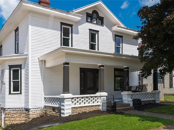 221 N 9th St, Cambridge, OH 43725