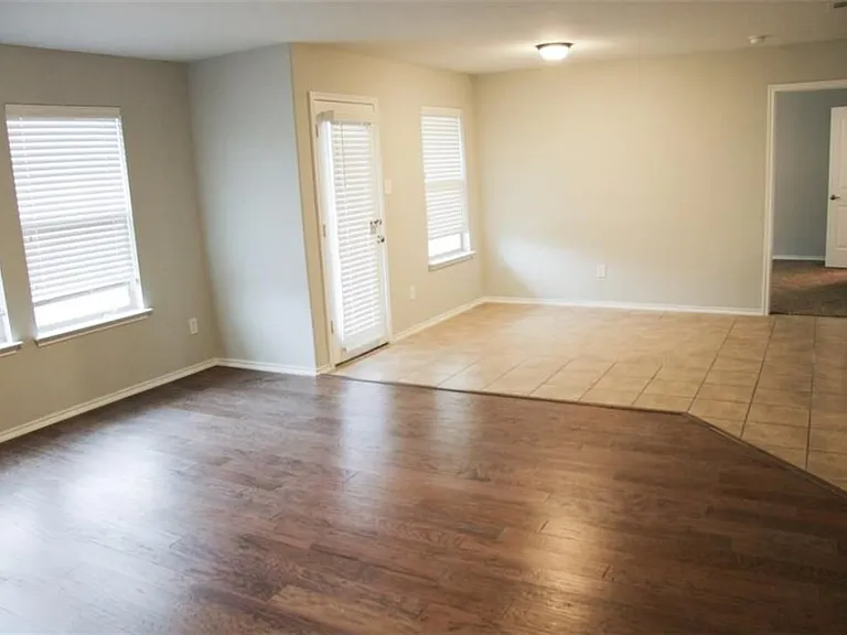 3613 Dove Ln — Photo 2