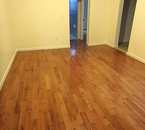 3rd image of 4816 46th St APT B1