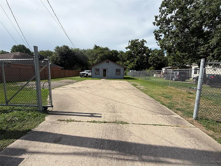 516 Battlebell Rd — Photo 13