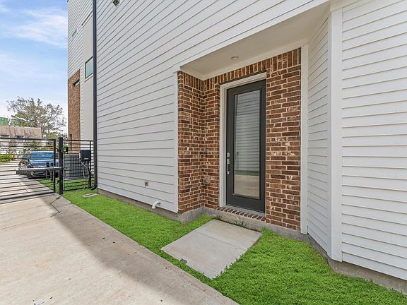 5th image of 5827 Dolores St