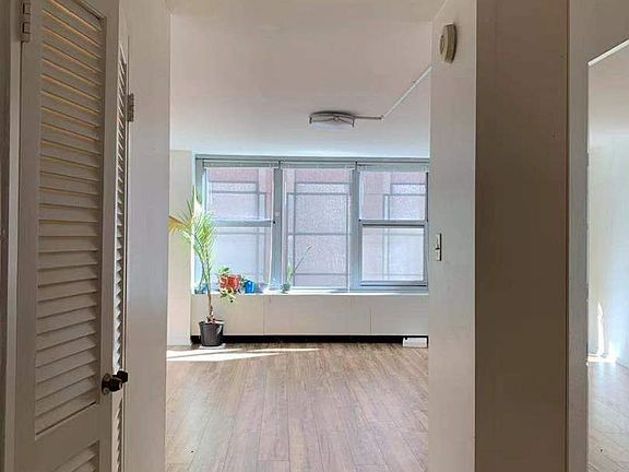 2nd image of 777 N Michigan Ave APT 704