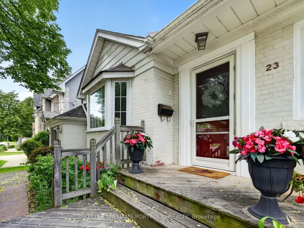 23 Ashbourne Dr, Toronto, ON M9B 4H1