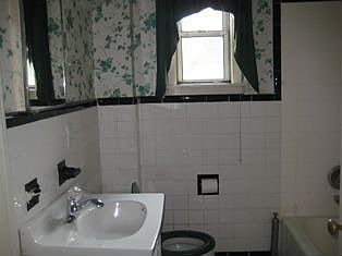 5th image of 290 Linden Ave