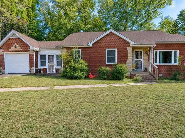 118 Rowland St, Camden, TN 38320