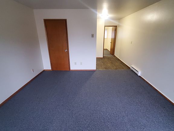 2nd image of 4760 22nd Ave NE APT 7