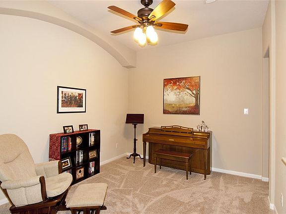 5th image of 3902 Dell Park