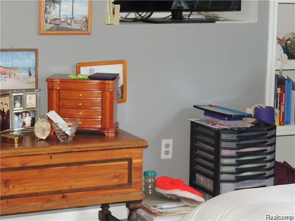 5th image of 6465 Lake Meadow Dr
