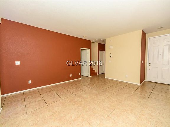 3rd image of 11753 Giles St