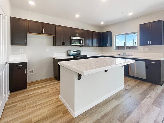 3rd image of 13 Ardenglen Ct #B