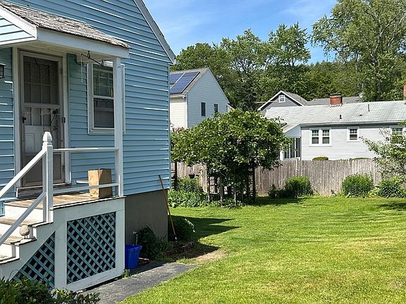 2nd image of 26 Pearl St