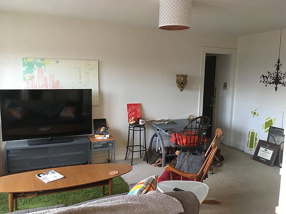 5th image of 18 E Northwest Hwy APT 7