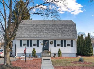 89 Converse Ln, Melrose, MA 02176