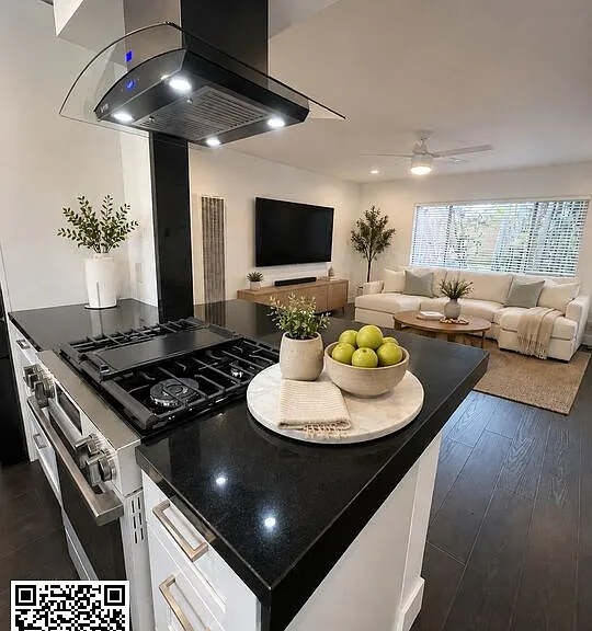 525 Broadway St #3 — Photo 1