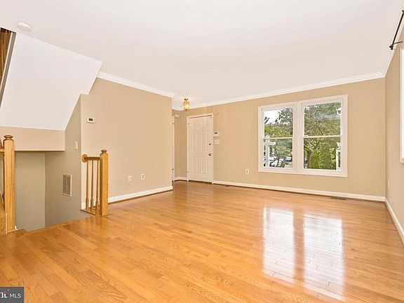 5th image of 20308 Cedarhurst Way